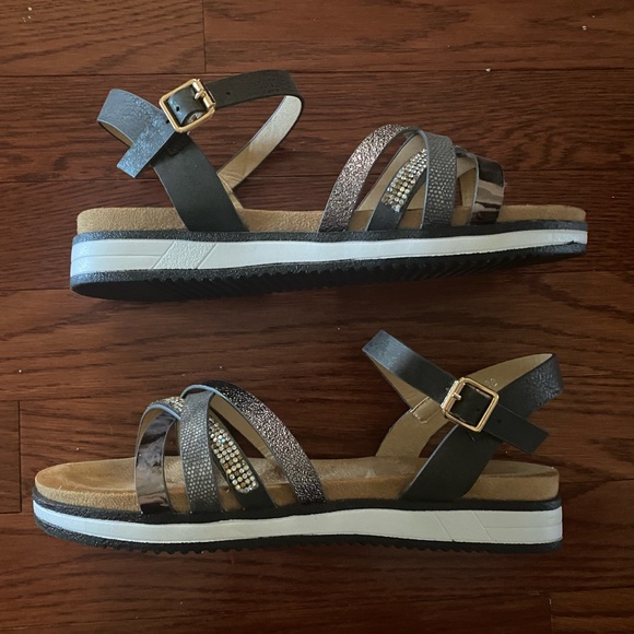 π Sparkly Strappy Sandles - Picture 4 of 6